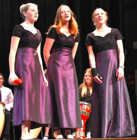 The Salida High School Choir performs their winter concert on December 7th. The set list consisted of Carol of the Bells, sung acapella; African Noel, a traditional African Folksong and Jingle Bell Rock. Pictured above, left to right, sophomores Jessica Clinton and Scarlett Campbell, and senior Rebecca Russell performing a solo.